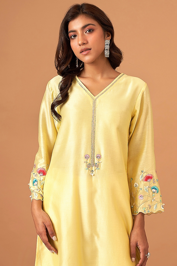Yellow Silk Chanderi Embroidered Kurta Set by Anantaa By Roohi Trehan at Pernia's Pop Up Shop