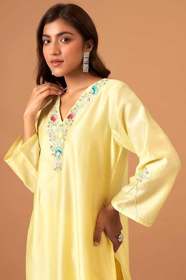 Yellow Silk Chanderi Embroidered Kurta Set by Anantaa By Roohi Trehan at Pernia's Pop Up Shop