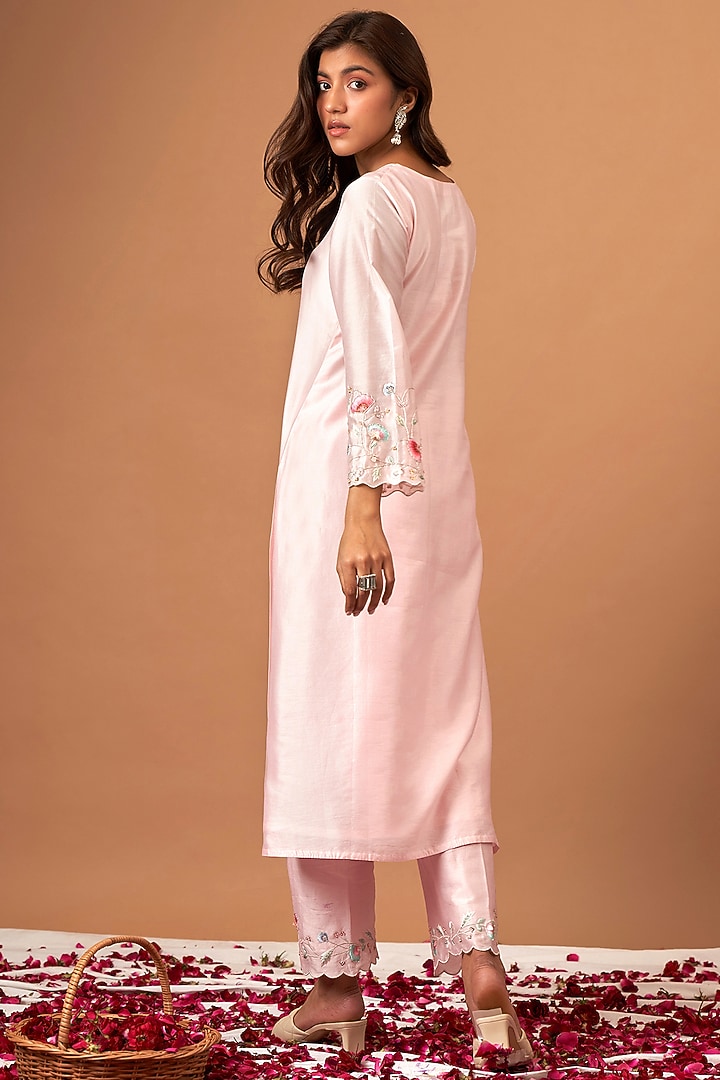 Pink Silk Chanderi Embroidered Kurta Set by Anantaa By Roohi Trehan at Pernia's Pop Up Shop