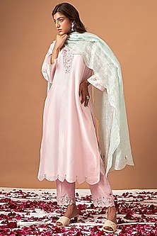 product-color-Blush Pink