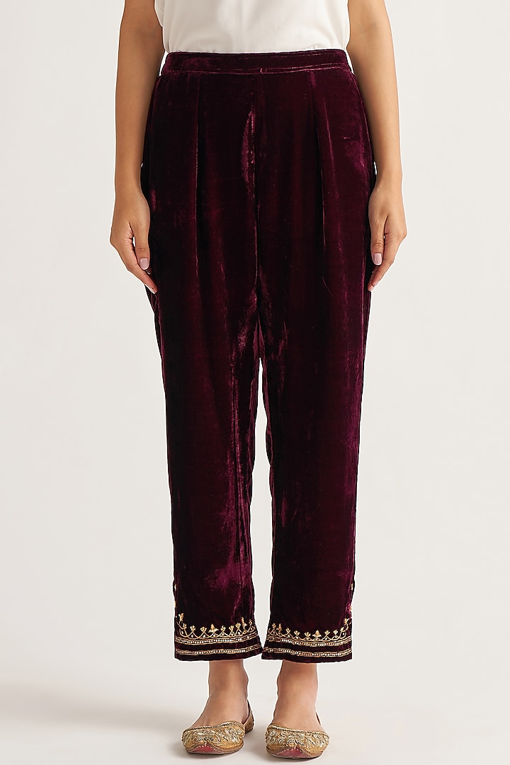 Wine Velvet Hand Embroidered Kurta Set by Anantaa By Roohi Trehan at Pernia's Pop Up Shop