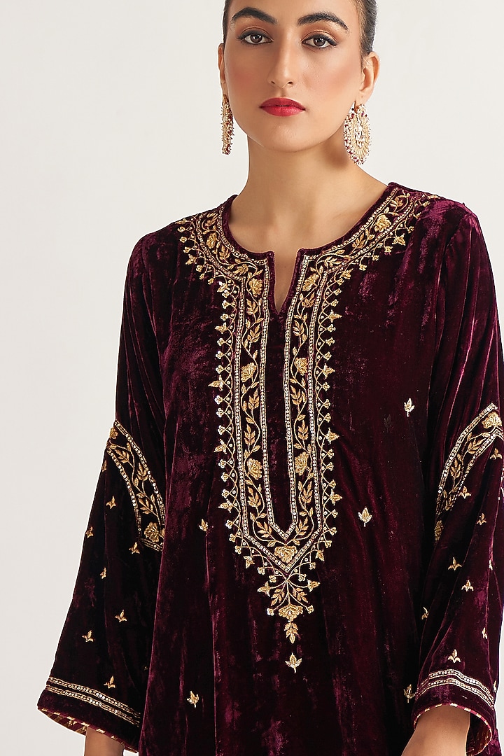 Wine Velvet Hand Embroidered Kurta Set by Anantaa By Roohi Trehan at Pernia's Pop Up Shop