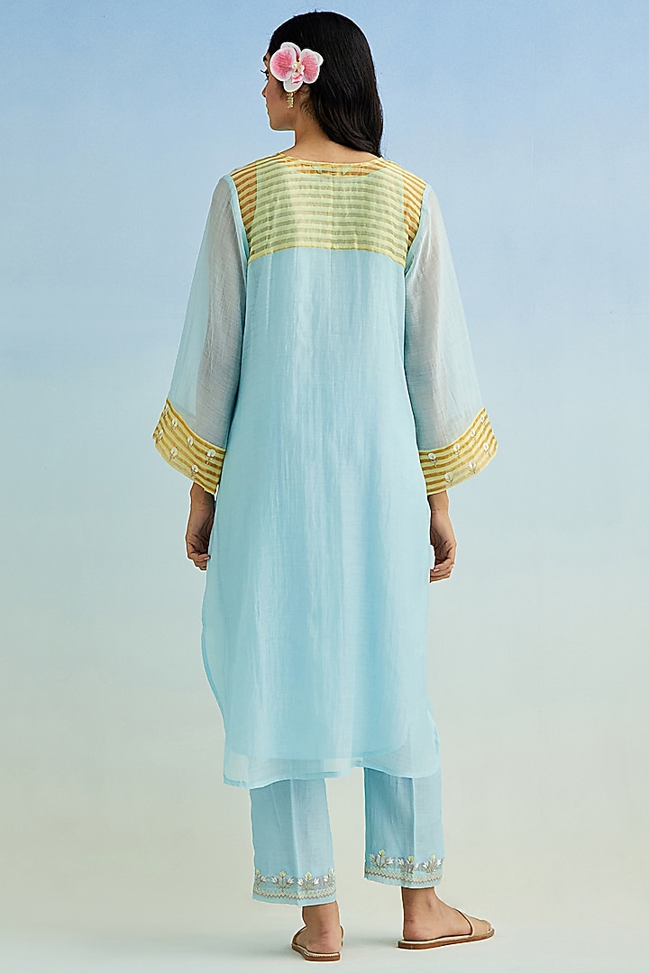 Blue Mul Chanderi Thread Embroidered Kurta Set by Anantaa By Roohi Trehan at Pernia's Pop Up Shop