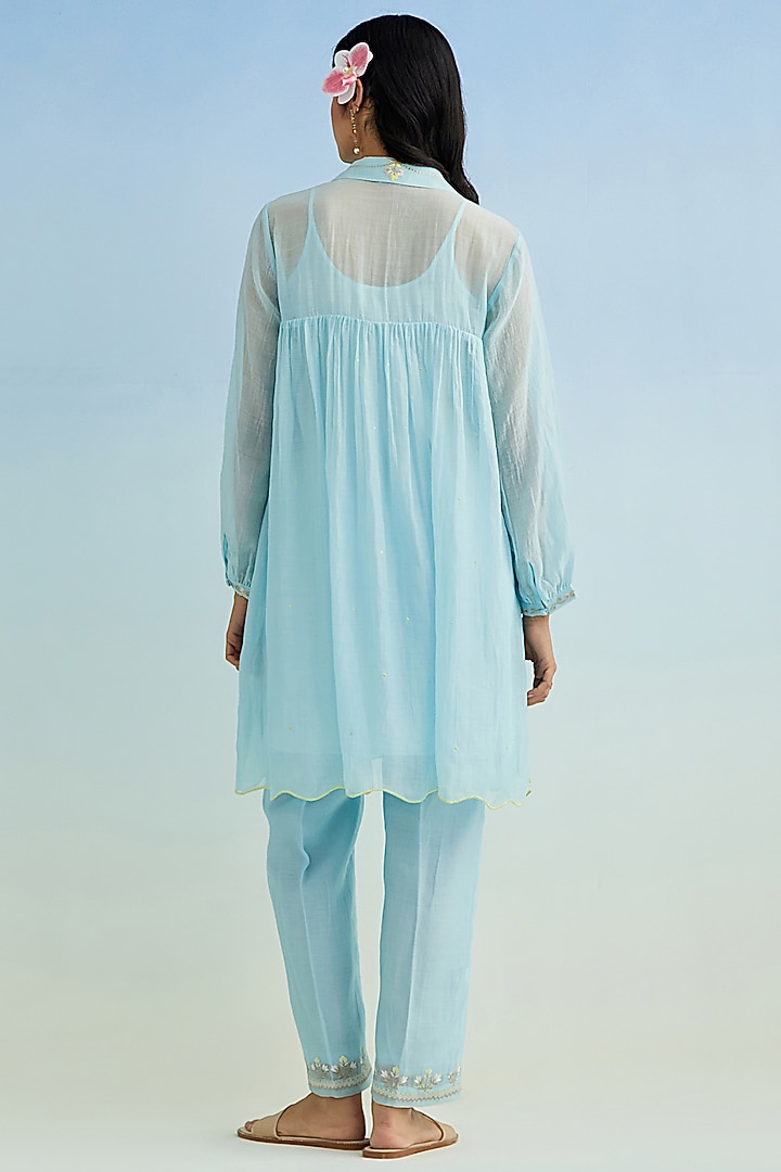Blue Mul Chanderi Floral Embroidered Kurta Set by Anantaa By Roohi Trehan at Pernia's Pop Up Shop