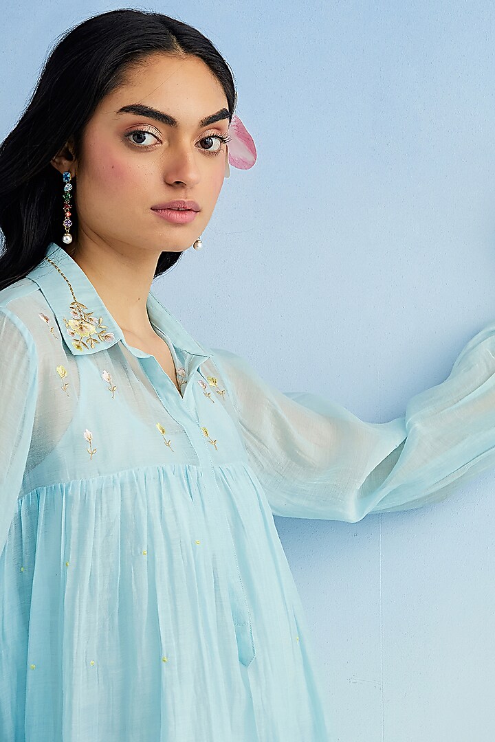 Blue Mul Chanderi Floral Embroidered Kurta Set by Anantaa By Roohi Trehan at Pernia's Pop Up Shop