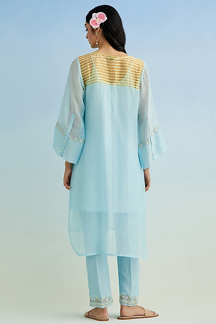 Blue Mul Chanderi Floral Embroidered Kurta Set by Anantaa By Roohi Trehan at Pernia's Pop Up Shop