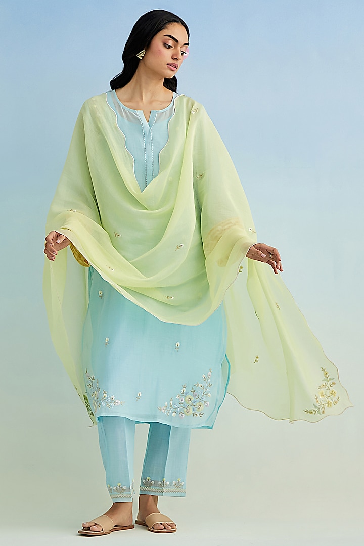 Blue Mul Chanderi Thread Embroidered Kurta Set by Anantaa By Roohi Trehan at Pernia's Pop Up Shop