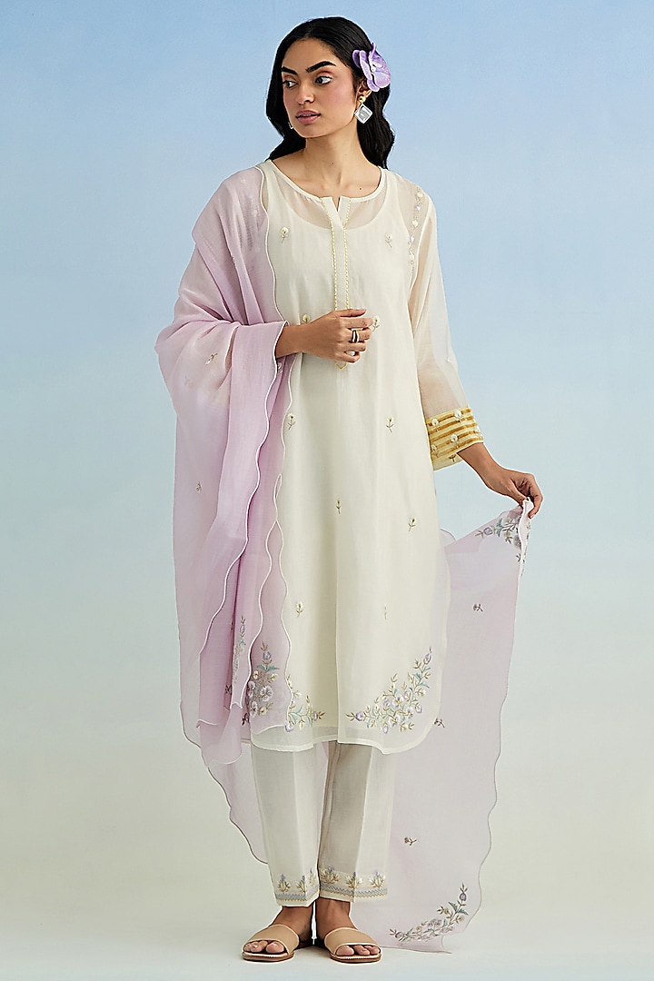 Ivory Mul Chanderi Thread Embroidered Kurta Set by Anantaa By Roohi Trehan at Pernia's Pop Up Shop