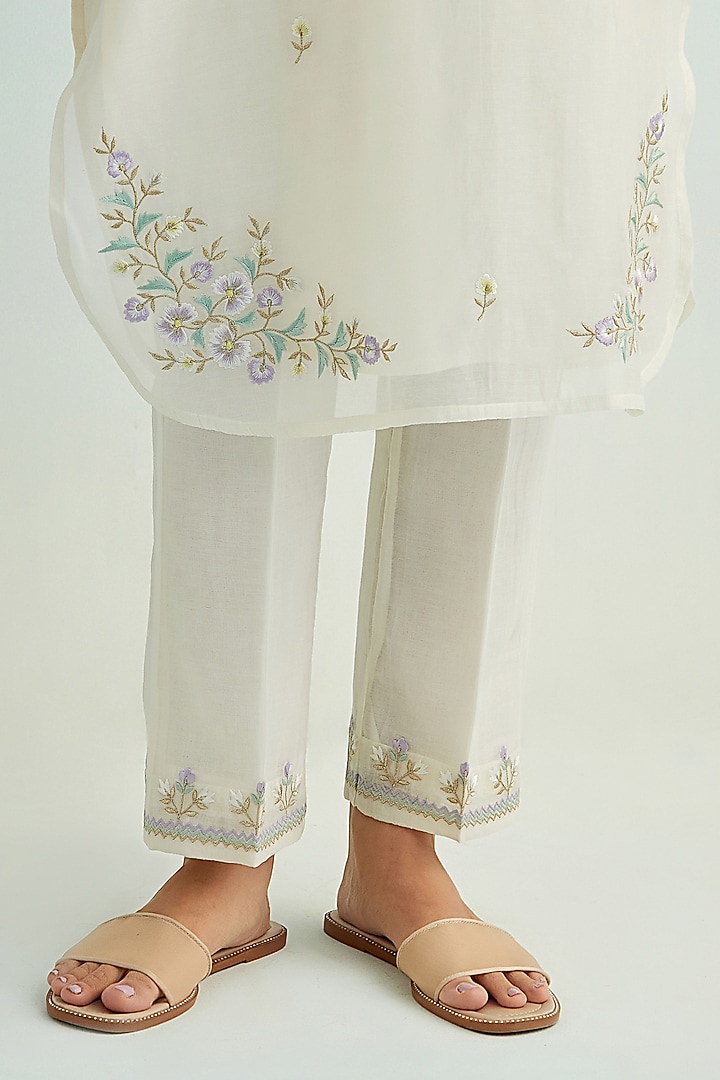 Ivory Mul Chanderi Thread Embroidered Kurta Set by Anantaa By Roohi Trehan at Pernia's Pop Up Shop