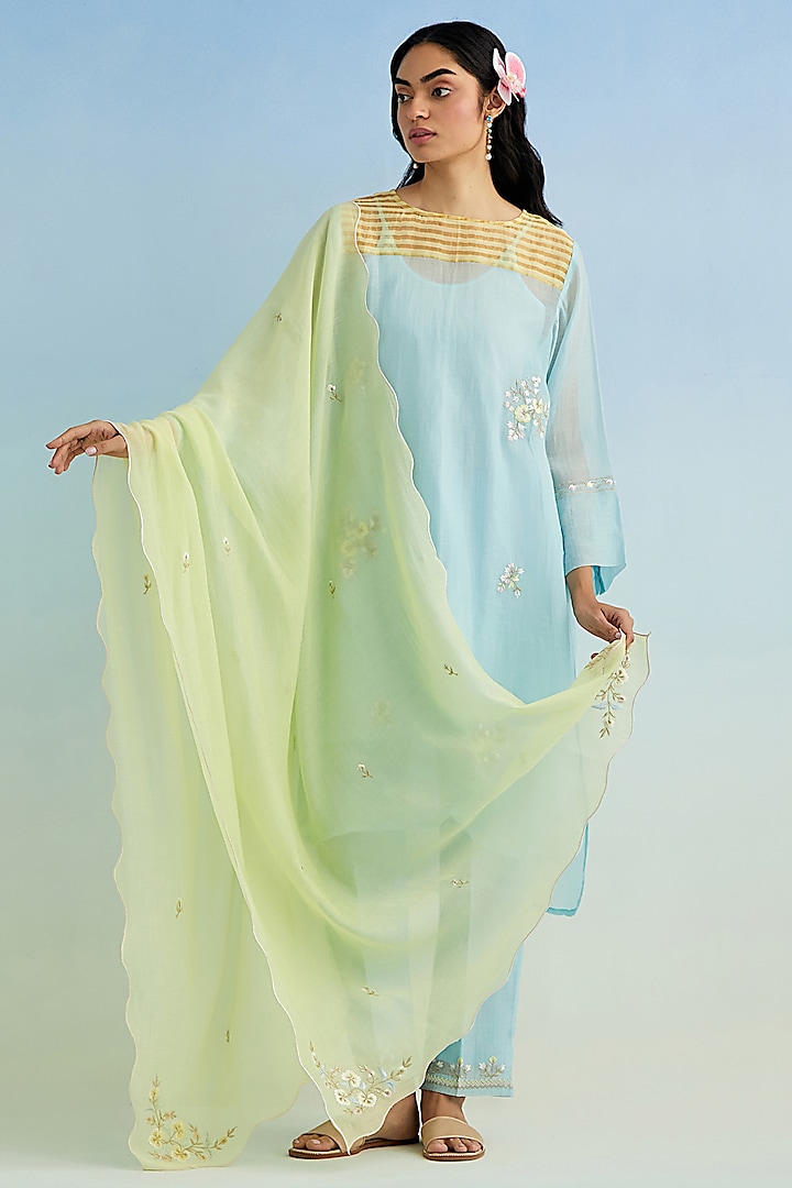 Blue Mul Chanderi Thread Embroidered High-Low Kurta Set by Anantaa By Roohi Trehan at Pernia's Pop Up Shop