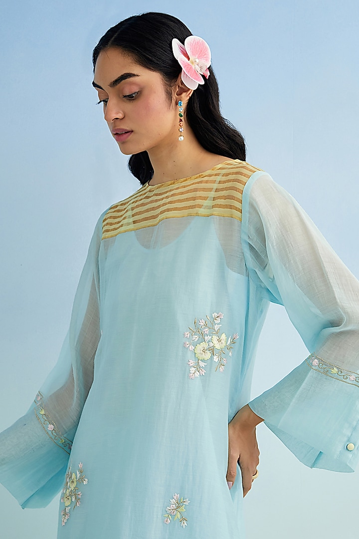 Blue Mul Chanderi Thread Embroidered High-Low Kurta Set by Anantaa By Roohi Trehan at Pernia's Pop Up Shop