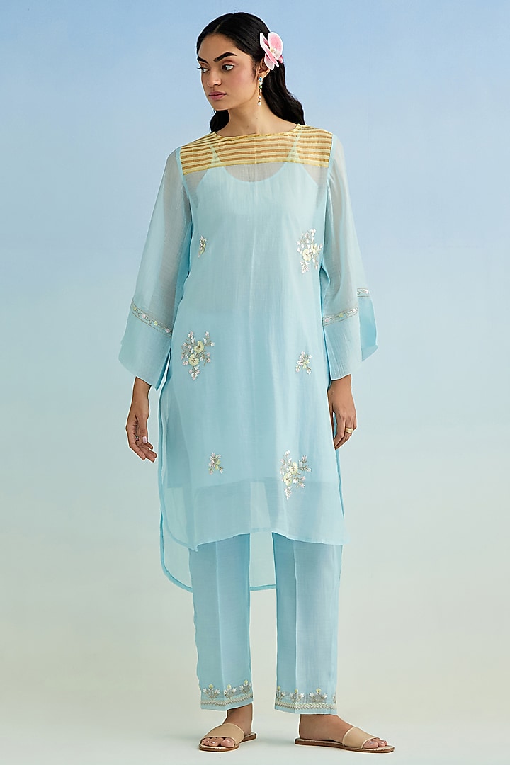 Blue Mul Chanderi Thread Embroidered High-Low Kurta Set by Anantaa By Roohi Trehan at Pernia's Pop Up Shop