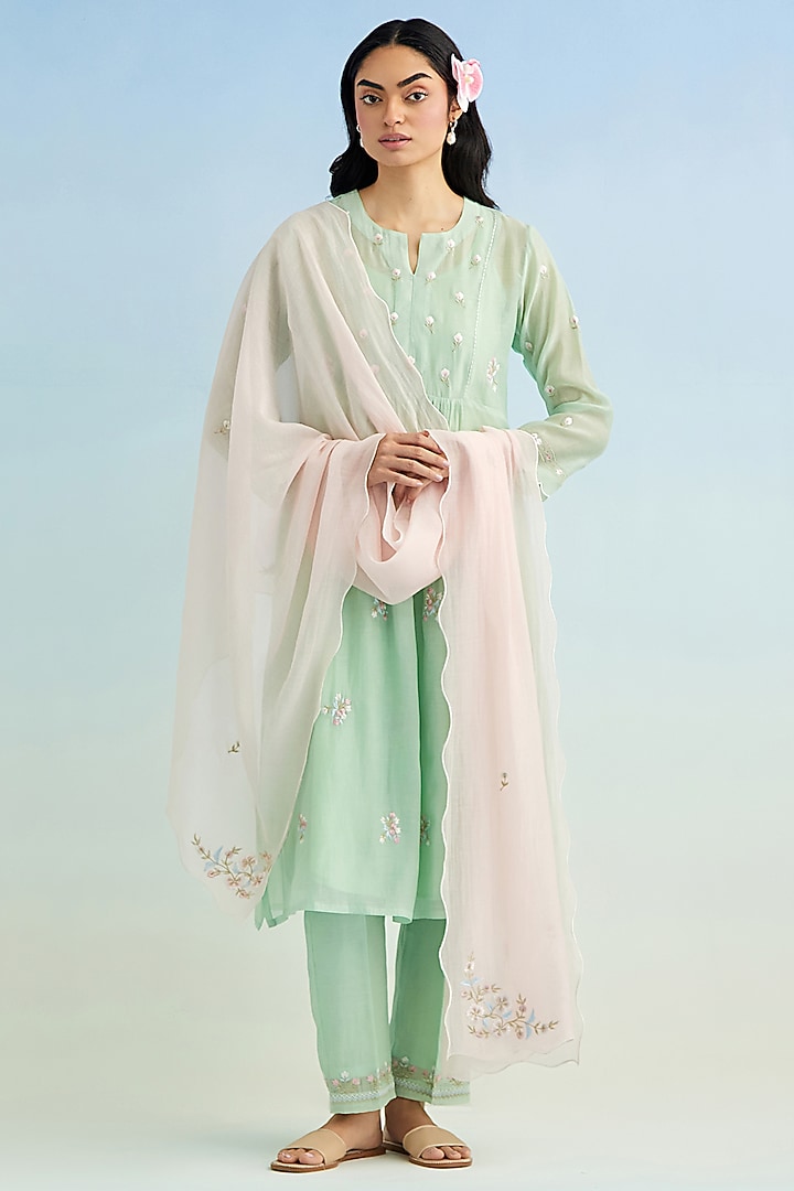 Green Mul Chanderi Embroidered Kurta Set by Anantaa By Roohi Trehan at Pernia's Pop Up Shop