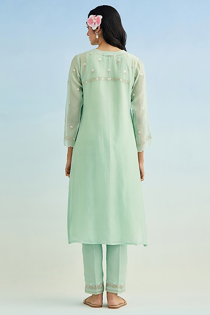 Green Mul Chanderi Embroidered Kurta Set by Anantaa By Roohi Trehan at Pernia's Pop Up Shop