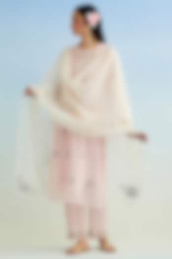 Pink Mul Chanderi Embroidered Kurta Set by Anantaa By Roohi Trehan at Pernia's Pop Up Shop