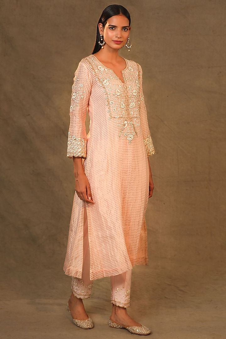 Pink Tissue Embroidered Kurta by Anantaa By Roohi Trehan at Pernia's Pop Up Shop