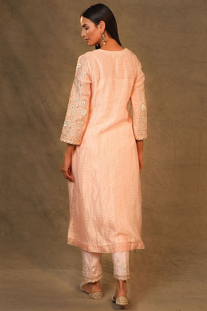 Pink Tissue Embroidered Kurta by Anantaa By Roohi Trehan at Pernia's Pop Up Shop
