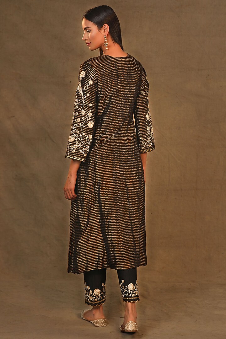 Black Tissue Embroidered Kurta by Anantaa By Roohi Trehan at Pernia's Pop Up Shop