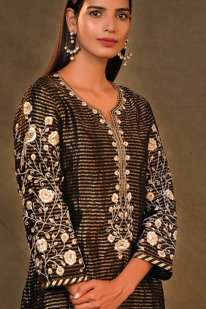 Black Tissue Embroidered Kurta by Anantaa By Roohi Trehan at Pernia's Pop Up Shop