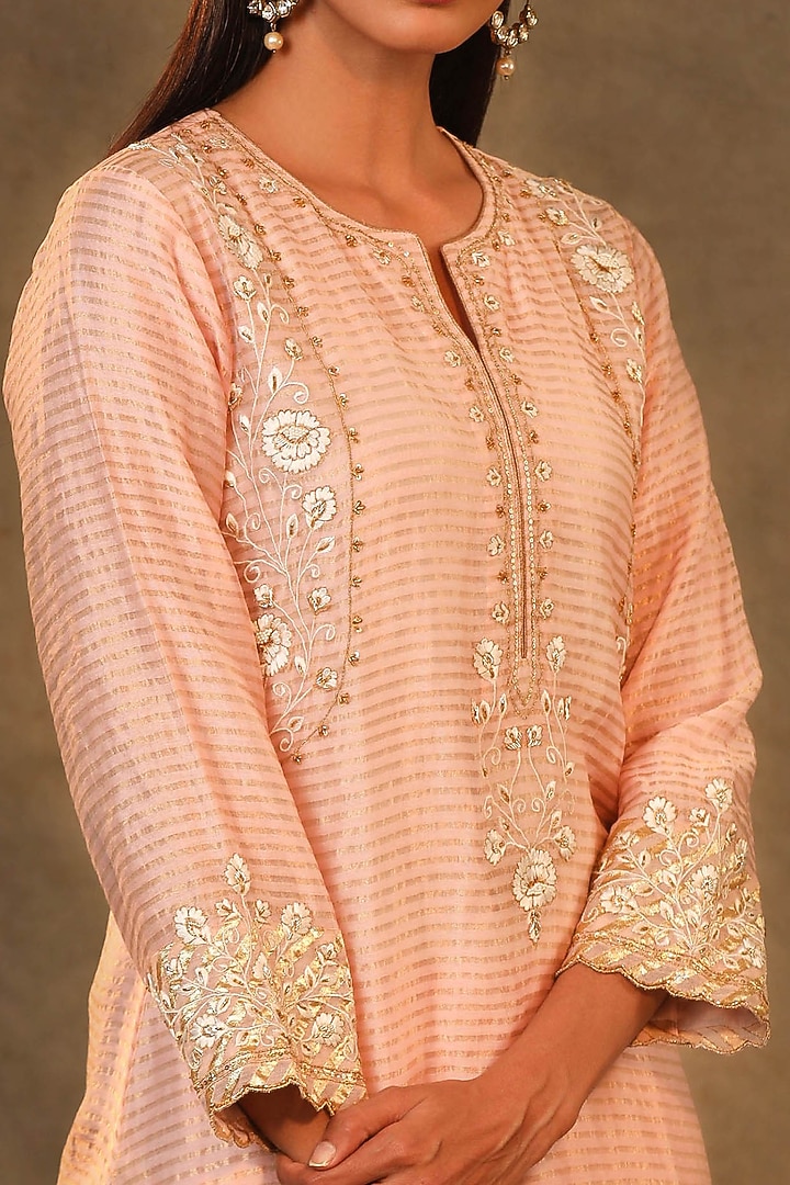 Pink Tissue Embroidered Kurta by Anantaa By Roohi Trehan at Pernia's Pop Up Shop