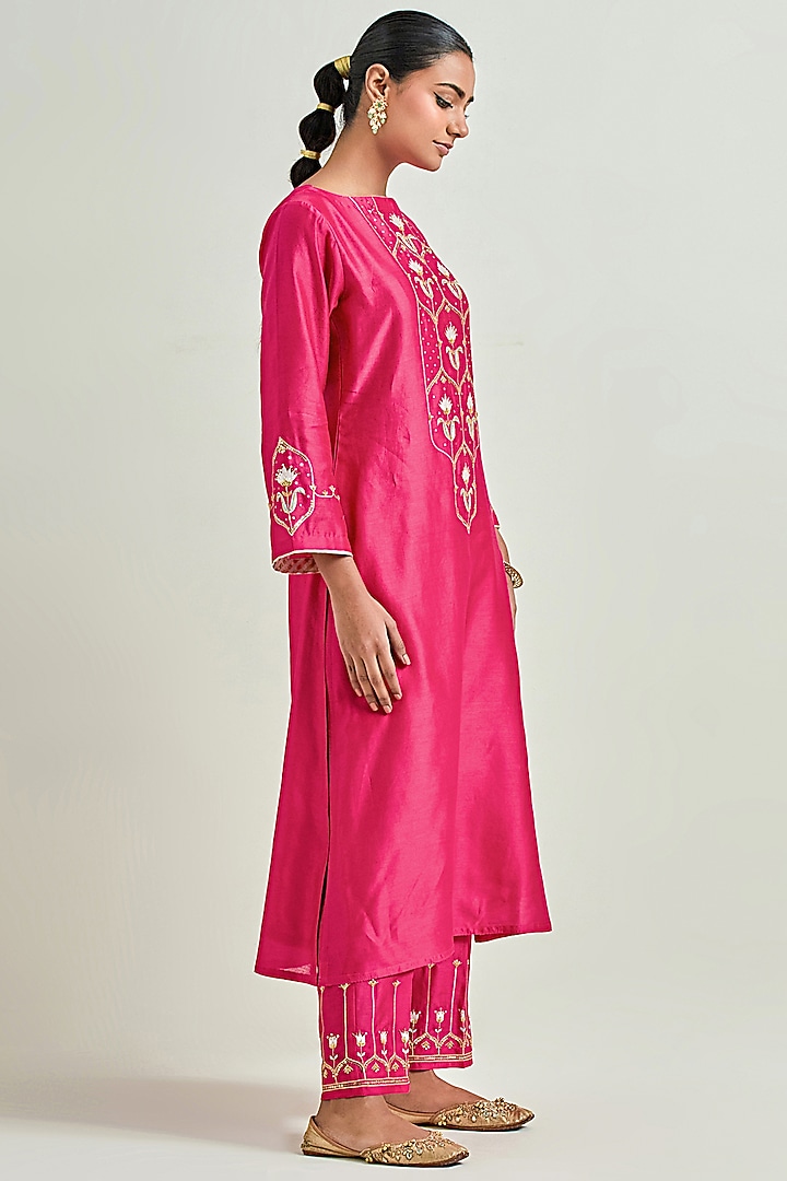 Fuchsia Silk Chanderi Embroidered Kurta Set by Anantaa By Roohi Trehan at Pernia's Pop Up Shop