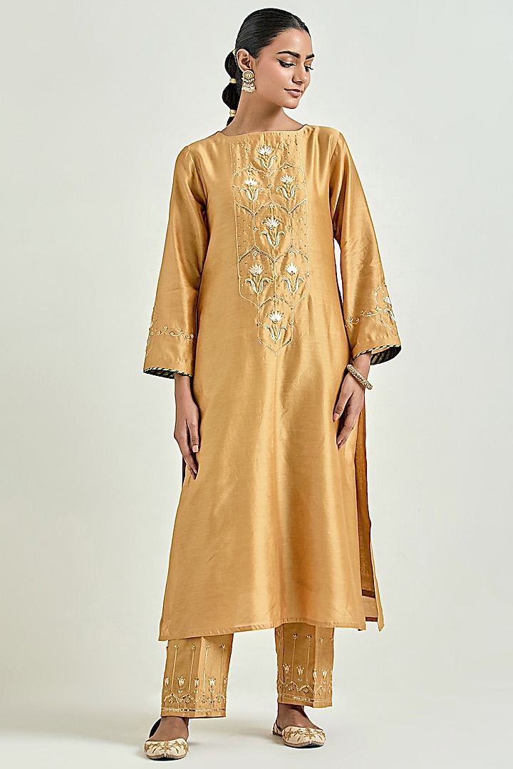 Mustard Silk Chanderi Embroidered Kurta Set by Anantaa By Roohi Trehan at Pernia's Pop Up Shop