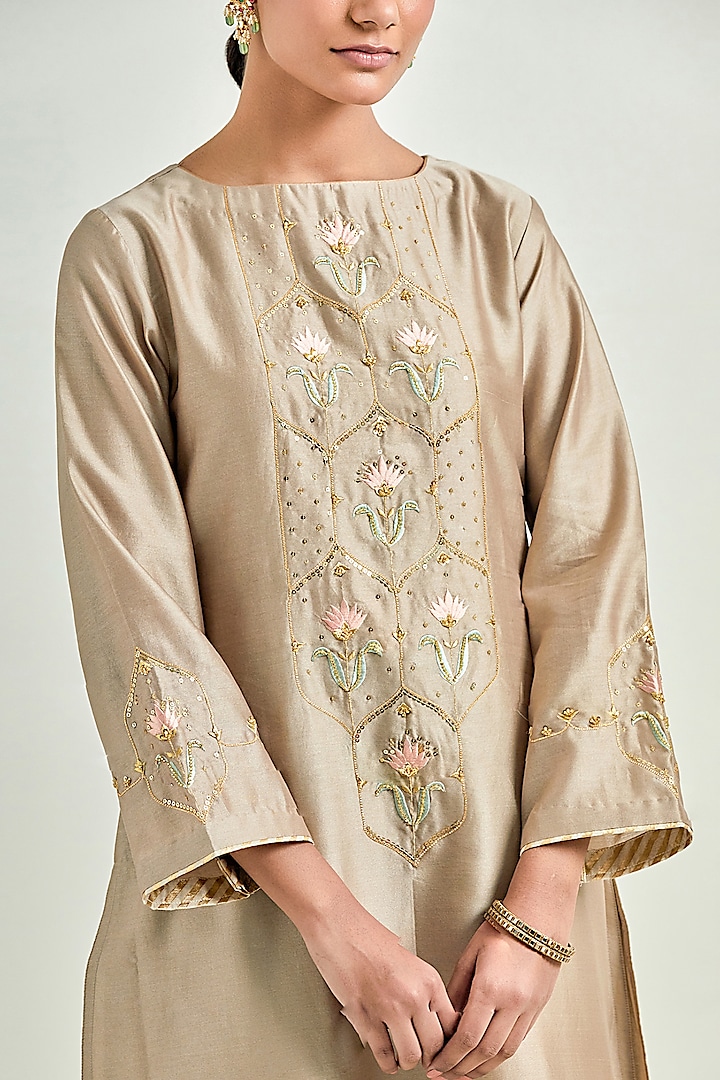 Brown Silk Chanderi Embroidered Kurta Set by Anantaa By Roohi Trehan at Pernia's Pop Up Shop