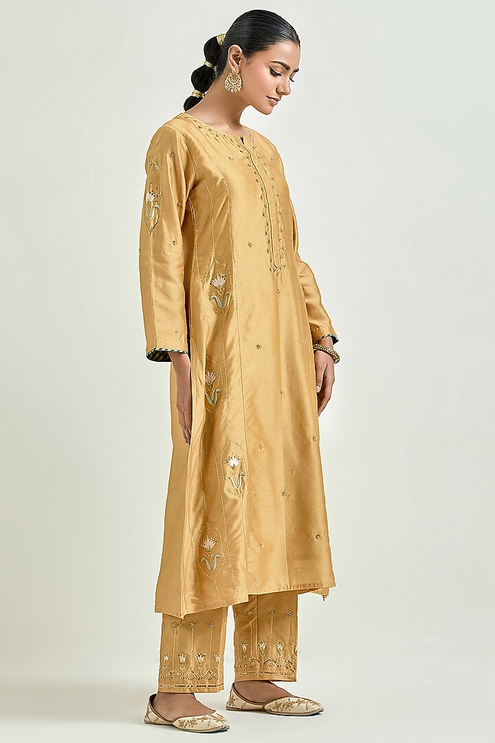 Mustard Silk Chanderi Embroidered Kurta Set by Anantaa By Roohi Trehan at Pernia's Pop Up Shop