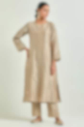 Brown Silk Chanderi Embroidered Kurta Set by Anantaa By Roohi Trehan at Pernia's Pop Up Shop