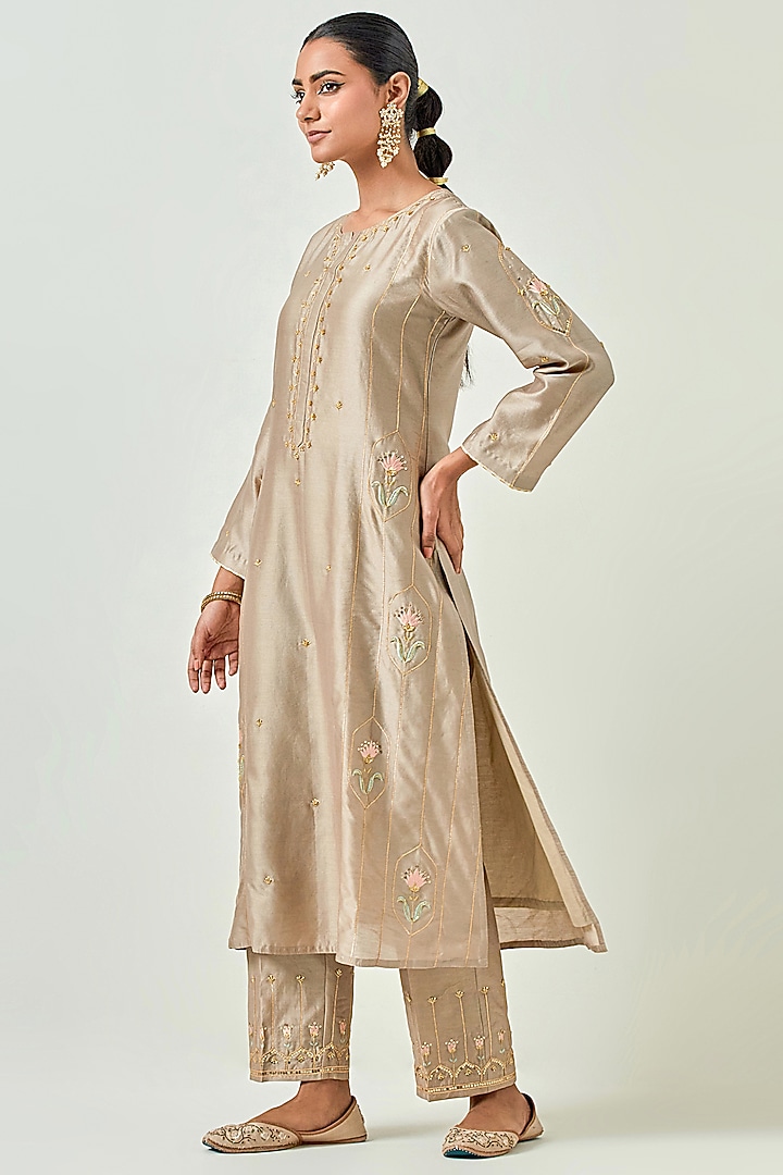 Brown Silk Chanderi Embroidered Kurta Set by Anantaa By Roohi Trehan at Pernia's Pop Up Shop