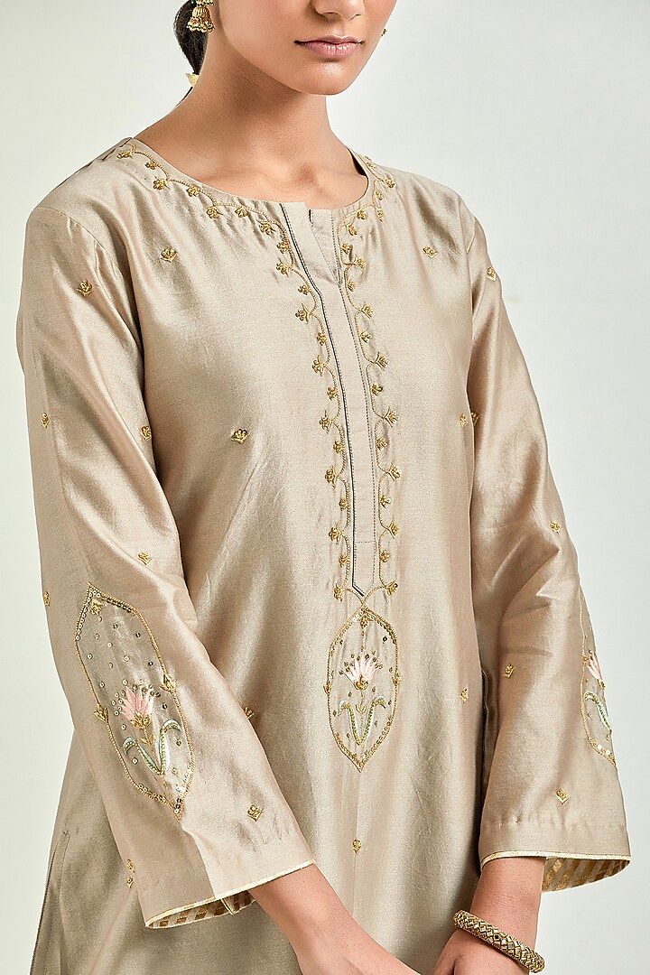 Brown Silk Chanderi Embroidered Kurta Set by Anantaa By Roohi Trehan at Pernia's Pop Up Shop