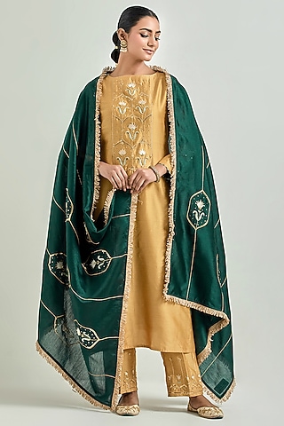 Mustard Silk Chanderi Embroidered Kurta Set by Anantaa By Roohi Trehan