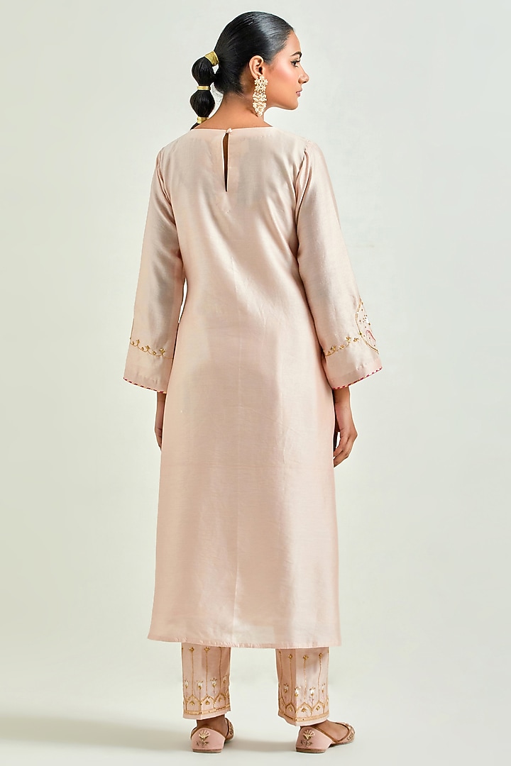 Old Rose Silk Chanderi Embroidered Kurta Set by Anantaa By Roohi Trehan at Pernia's Pop Up Shop