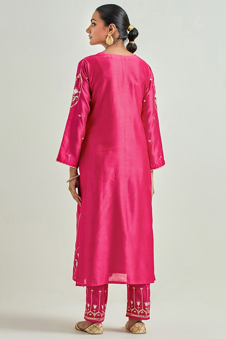 Fuchsia Silk Chanderi Embroidered Kurta Set by Anantaa By Roohi Trehan at Pernia's Pop Up Shop