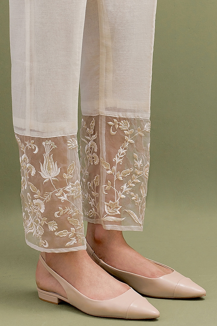 Ivory Mul Chanderi Thread Embroidered Kurta Set by Anantaa By Roohi Trehan at Pernia's Pop Up Shop