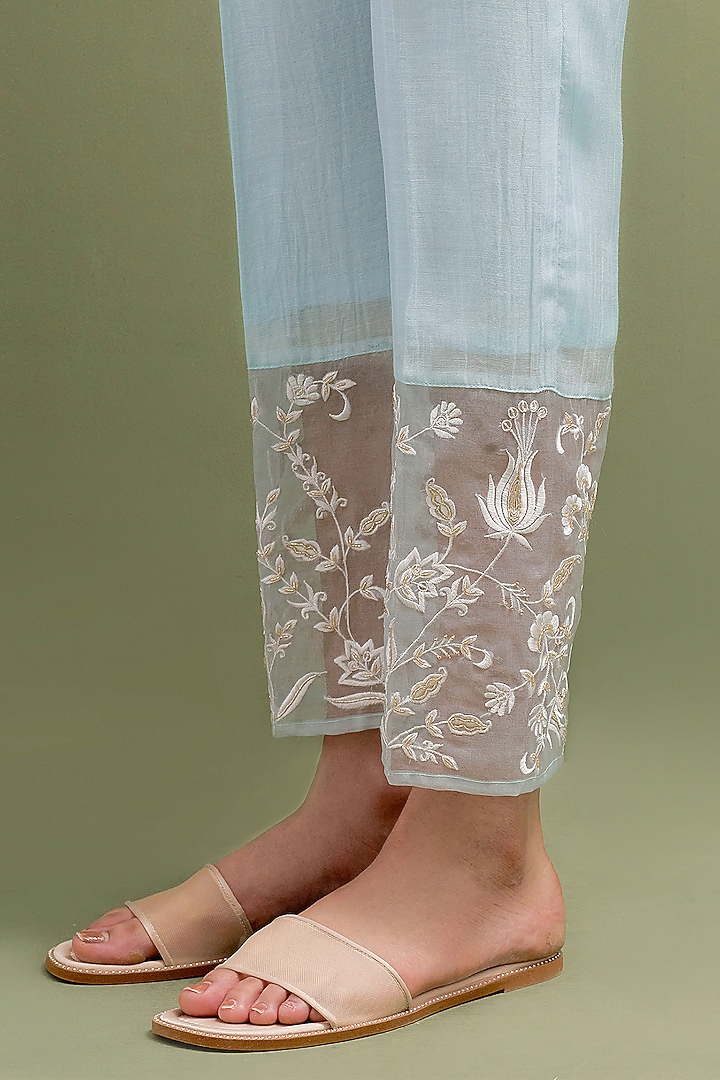 Blue Mul Chanderi Thread Embroidered Kurta Set by Anantaa By Roohi Trehan at Pernia's Pop Up Shop