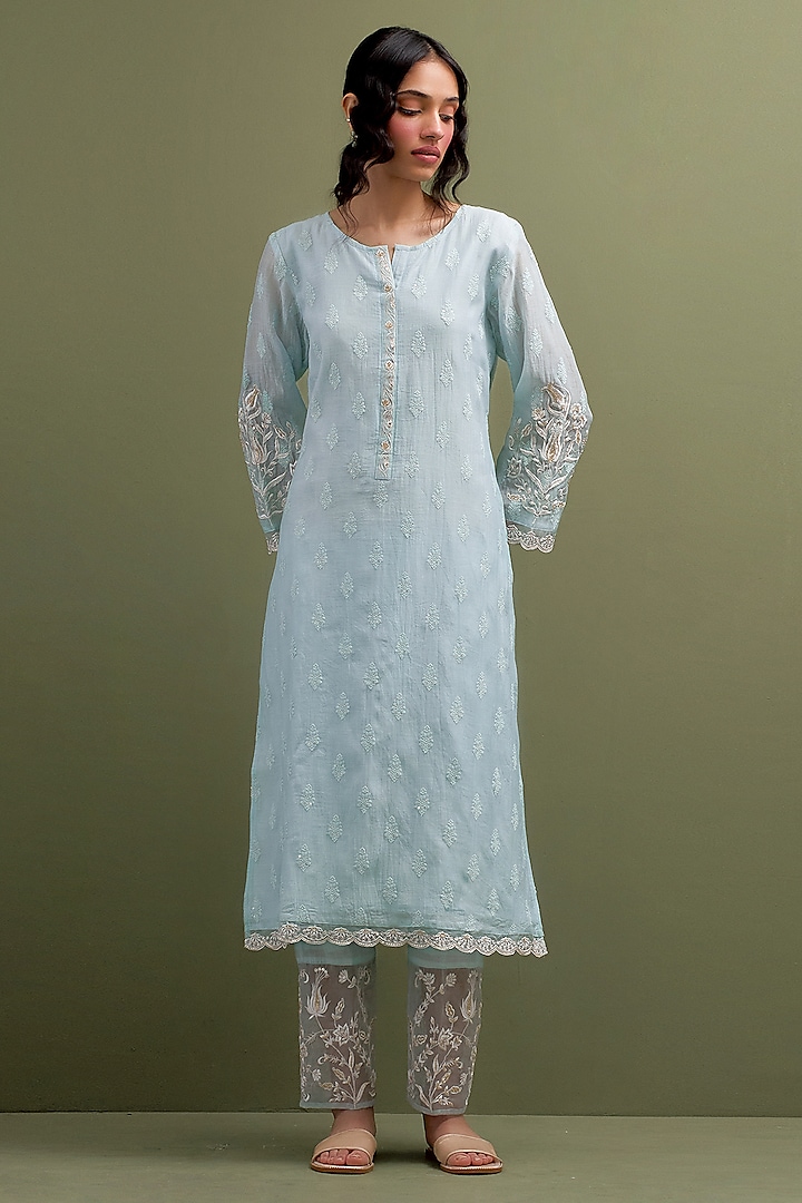 Blue Mul Chanderi Thread Embroidered Kurta Set by Anantaa By Roohi Trehan at Pernia's Pop Up Shop