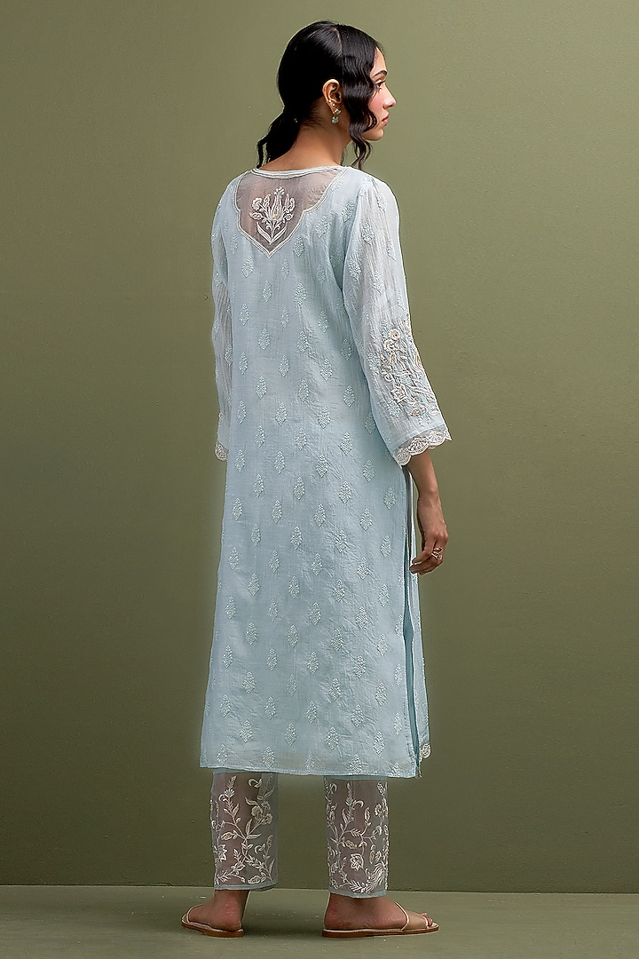 Blue Mul Chanderi Thread Embroidered Kurta Set by Anantaa By Roohi Trehan at Pernia's Pop Up Shop