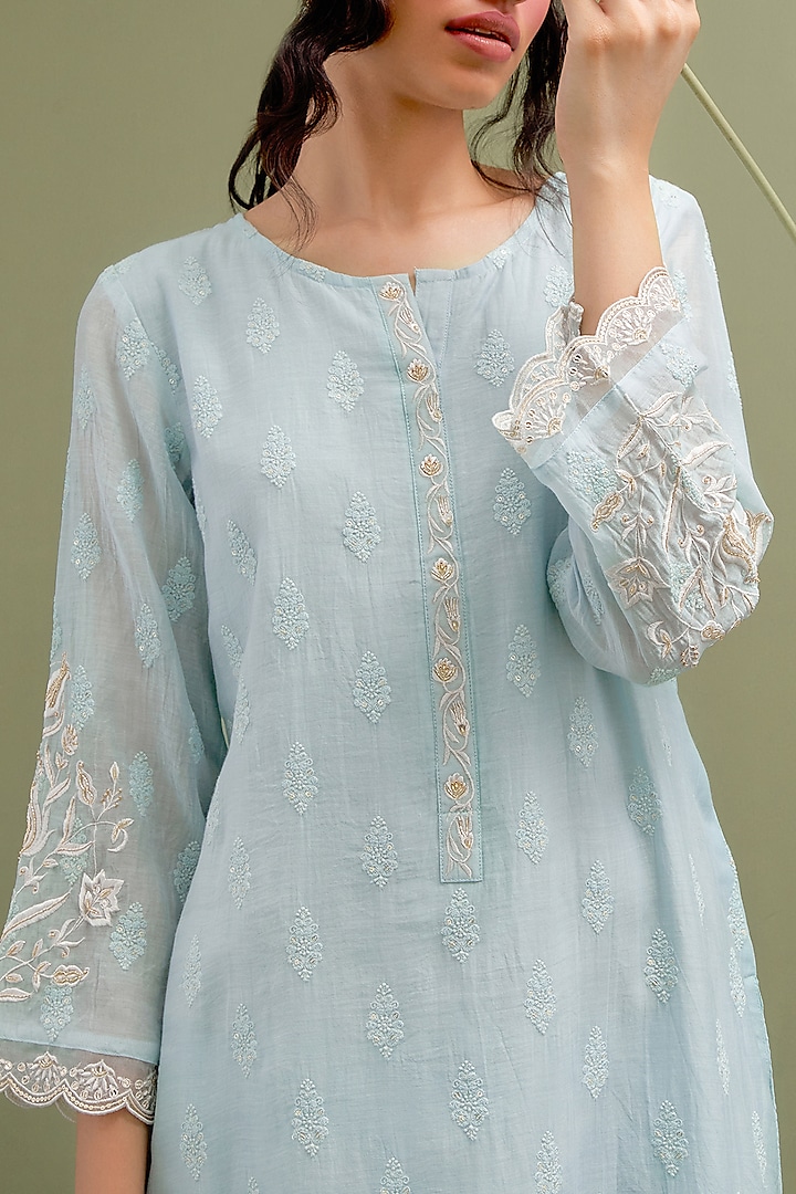Blue Mul Chanderi Thread Embroidered Kurta Set by Anantaa By Roohi Trehan at Pernia's Pop Up Shop