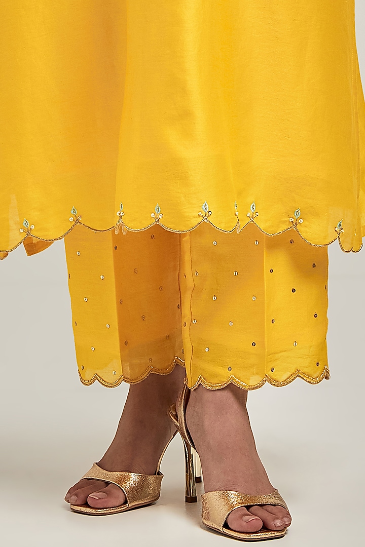Yellow Silk Chanderi Floral & Cutdana Embroidered Kurta Set by Anantaa By Roohi Trehan at Pernia's Pop Up Shop