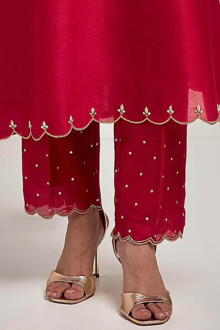 Red Silk Chanderi Floral & Cutdana Embroidered Kurta Set by Anantaa By Roohi Trehan at Pernia's Pop Up Shop