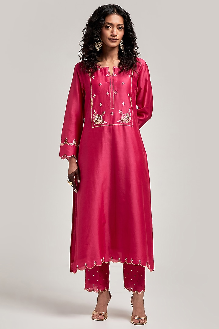 Fuchsia Silk Chanderi Floral & Cutdana Embroidered Kurta Set by Anantaa By Roohi Trehan at Pernia's Pop Up Shop