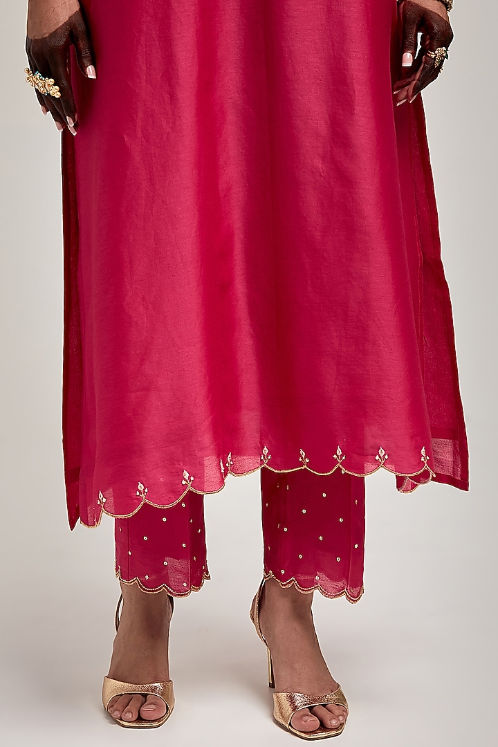 Fuchsia Silk Chanderi Floral & Cutdana Embroidered Kurta Set by Anantaa By Roohi Trehan at Pernia's Pop Up Shop