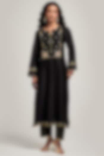 Black Silk Chanderi Floral & Cutdana Embroidered Kurta Set by Anantaa By Roohi Trehan at Pernia's Pop Up Shop