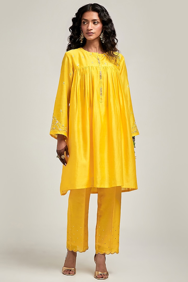 Yellow Silk Chanderi Resham & Sequin Embroidered Short Kurta Set by Anantaa By Roohi Trehan at Pernia's Pop Up Shop