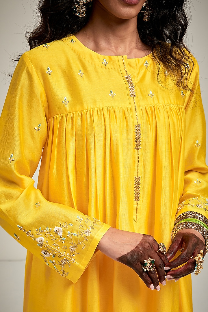Yellow Silk Chanderi Resham & Sequin Embroidered Short Kurta Set by Anantaa By Roohi Trehan at Pernia's Pop Up Shop