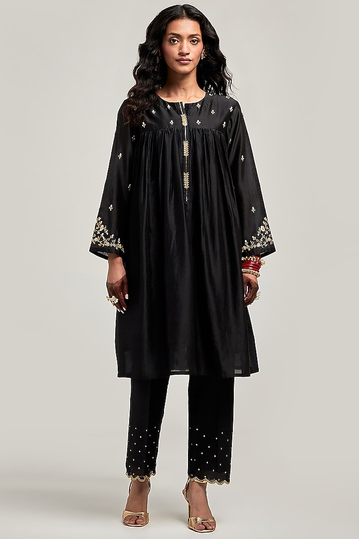 Black Silk Chanderi Resham & Sequin Embroidered Short Kurta Set by Anantaa By Roohi Trehan at Pernia's Pop Up Shop