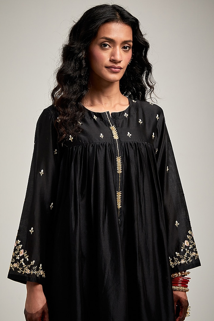 Black Silk Chanderi Resham & Sequin Embroidered Short Kurta Set by Anantaa By Roohi Trehan at Pernia's Pop Up Shop