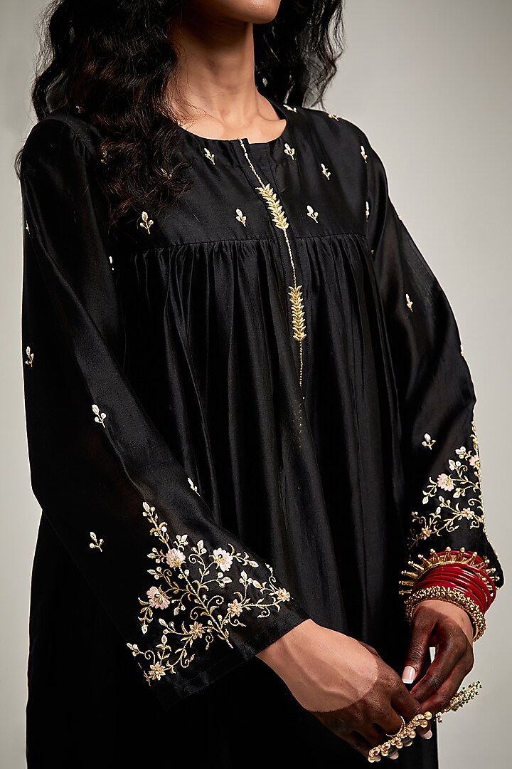 Black Silk Chanderi Resham & Sequin Embroidered Short Kurta Set by Anantaa By Roohi Trehan at Pernia's Pop Up Shop