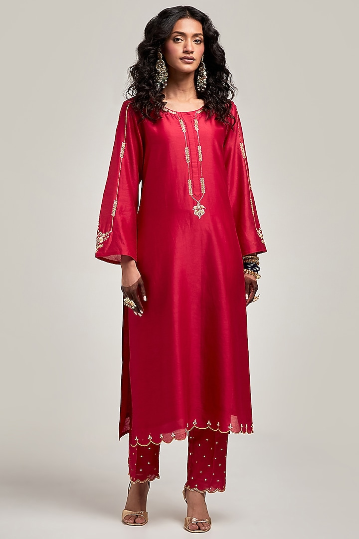 Red Silk Chanderi Sequin & Cutdana Embroidered Kurta Set by Anantaa By Roohi Trehan at Pernia's Pop Up Shop